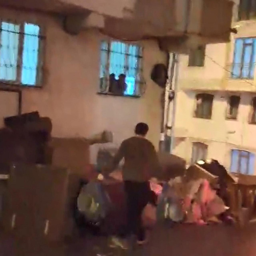 Ev sahibi, kiracısının kabusu oldu: Kilidi değiştirip eşyaları sokağa attı - Resim: 4