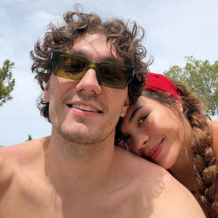 Ebru Şahin kırmızı bikinisiyle sosyal medyayı salladı - Resim: 6