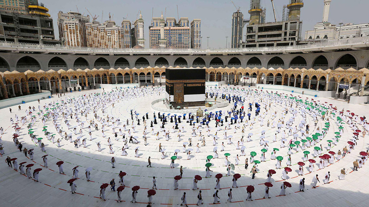 Diyanet İşleri Başkanlığı'nda 2027 yılı hac kurası çekiliyor.