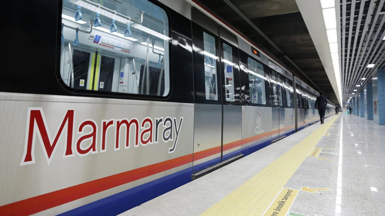 Marmaray Erenköy İstasyonu tabelası