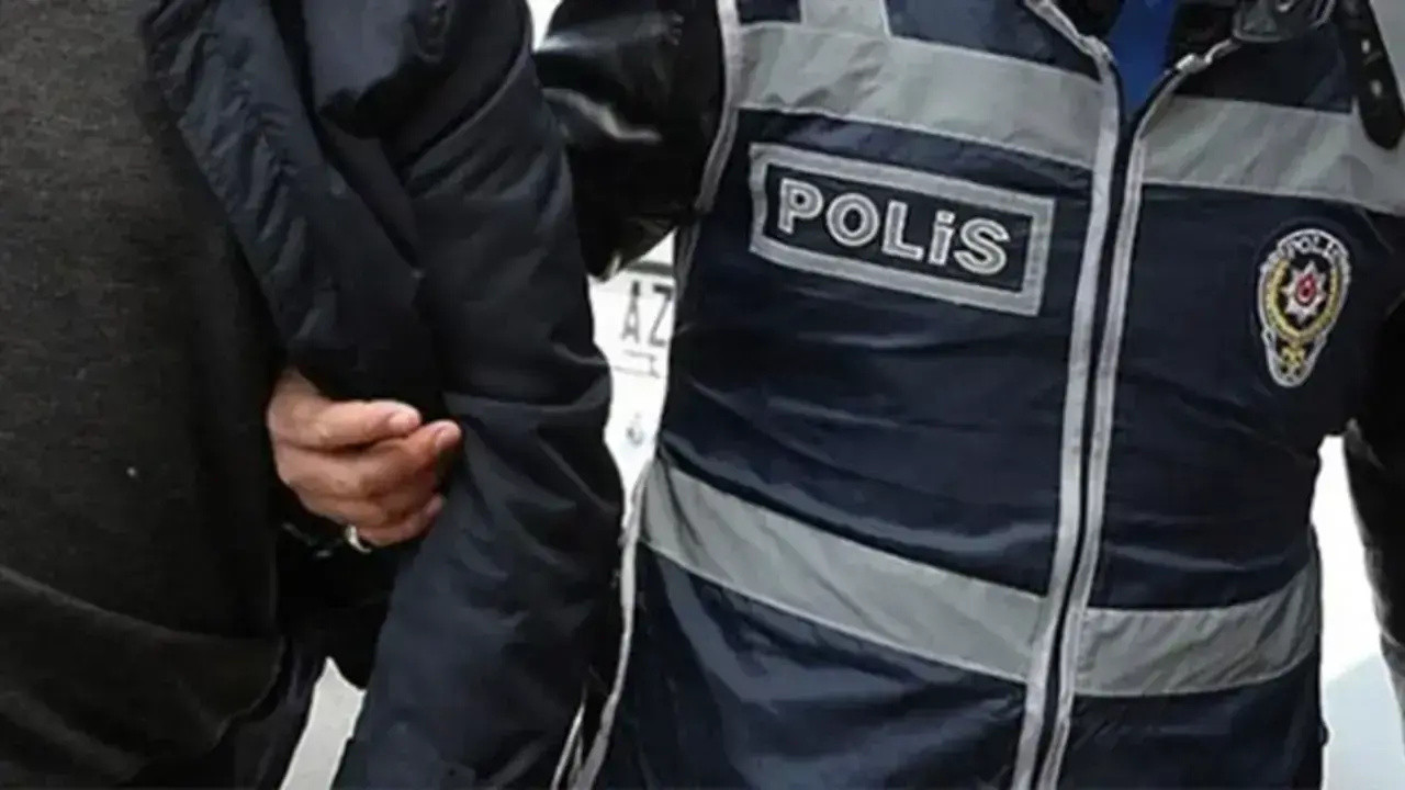 CHP Silivri İlçe Başkanı Doruk Bulut'un gözaltına alınmasına ilişkin haber.