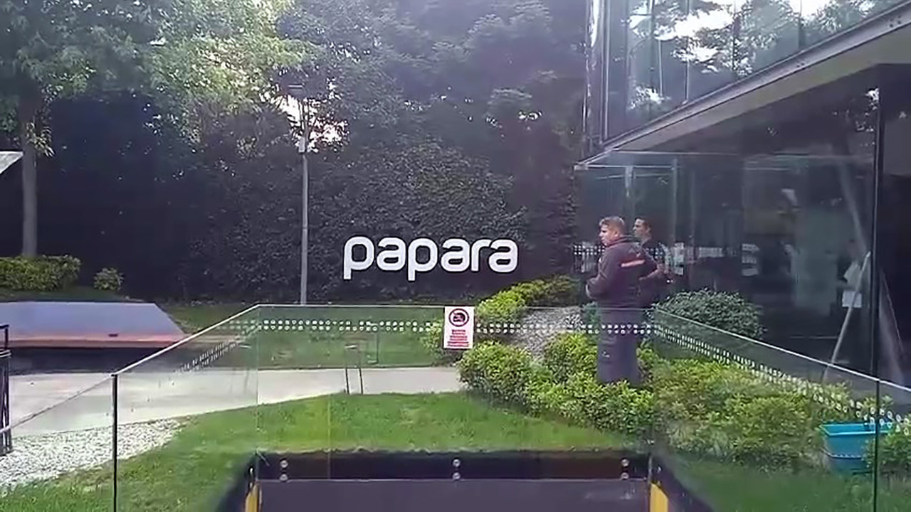 Papara logosu ve hukuk binası görseli.