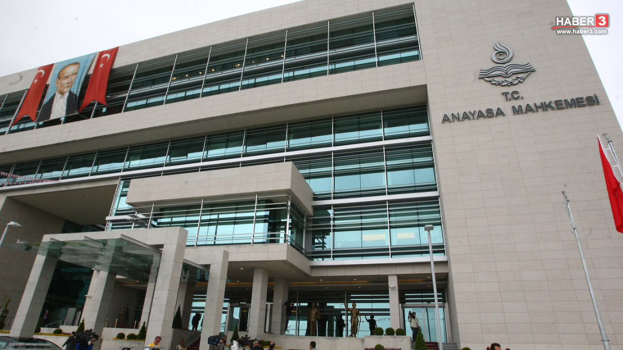 Anayasa Mahkemesi binası ön görünümü