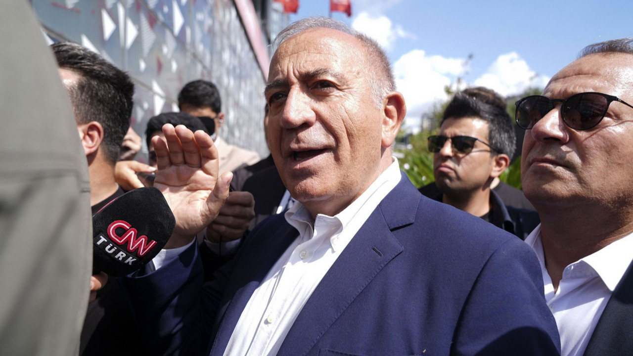 Gürsel Tekin, CHP'nin deneyimli siyasetçilerinden.
