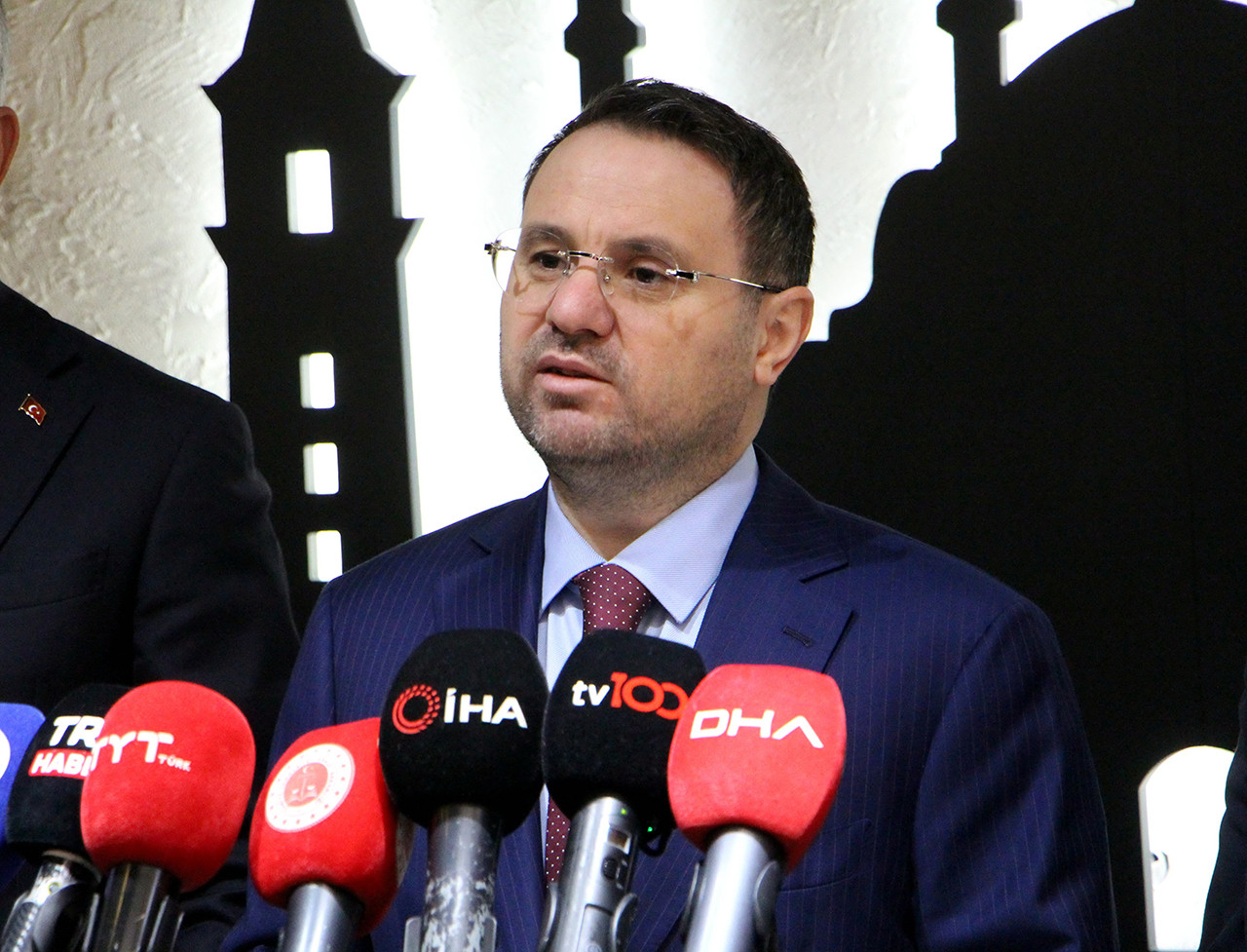 Adalet Bakanı Akın Gürlek adli çalışmalar hakkında açıklama yaparken
