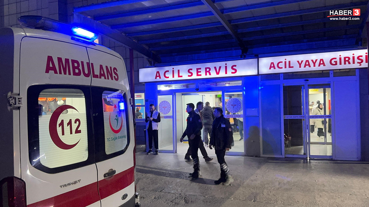 Denizli'de düğün konvoyunda havaya ateş açılması sonucu yaralanan kişilerin olduğu olay yerinden genel görüntü.