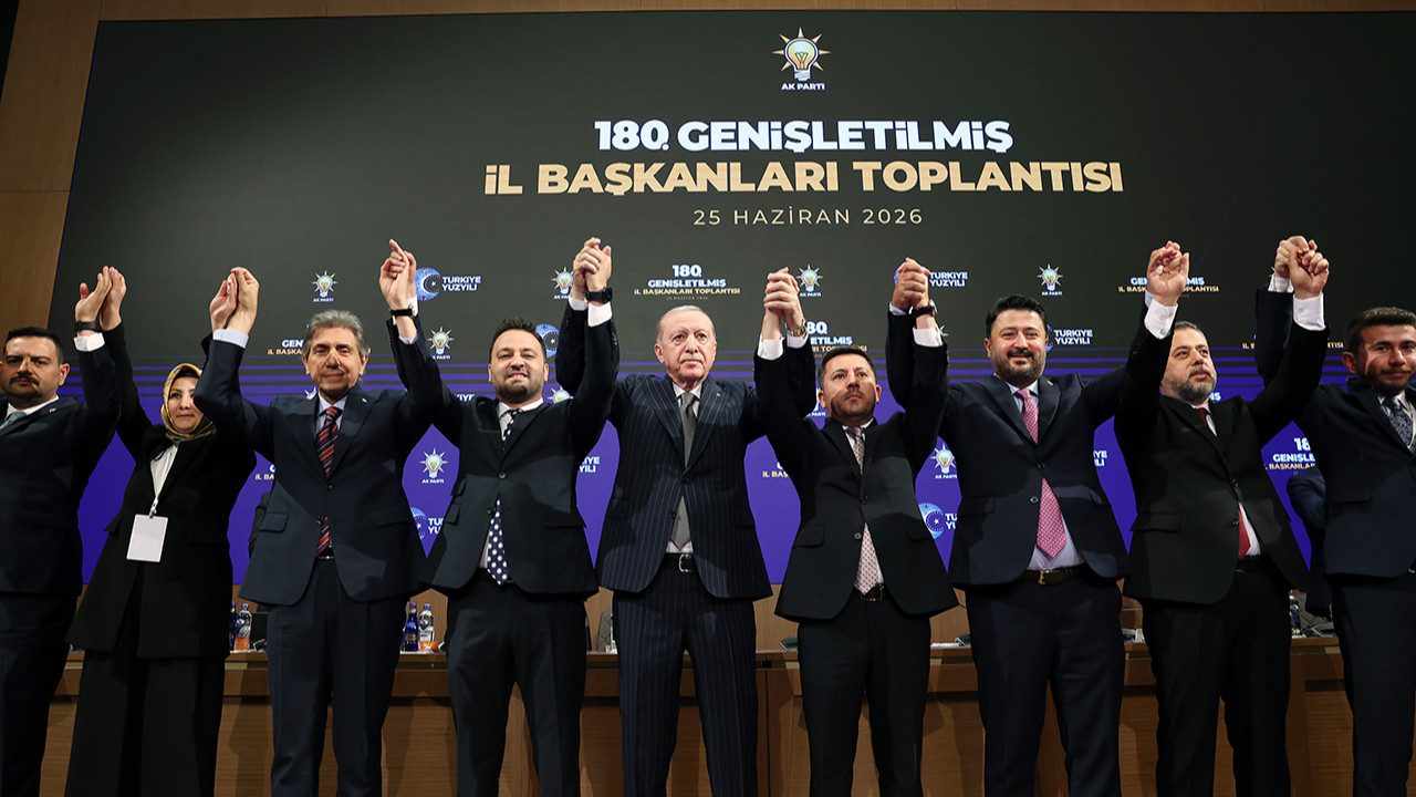 CHP'den ayrılıp AK Parti'ye geçeceği iddia edilen iki ilçe belediye başkanı.
