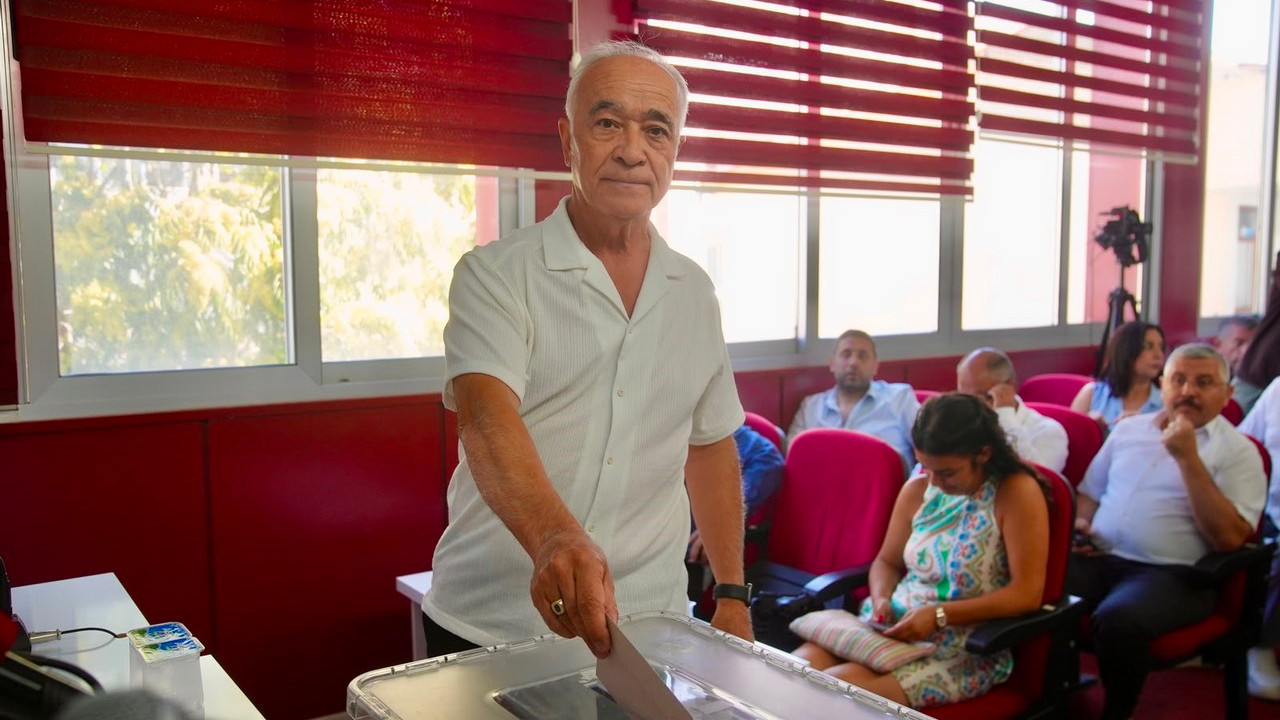 Seferihisar Belediye Meclisi toplantı salonu