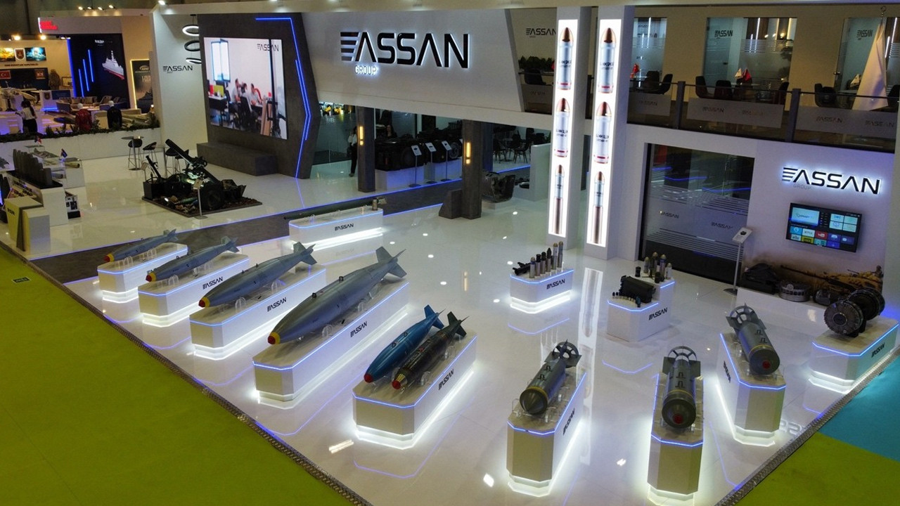 Assan Group logosu ve Roketsan logosu yan yana.