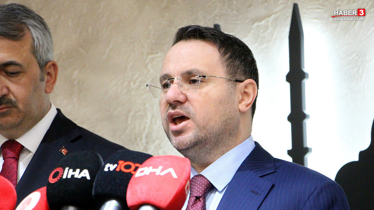 Adalet Bakanı Akın Gürlek'in eşine yönelik silahlı saldırı planı önlendiği operasyonda ele geçirilen para ve silahlar.