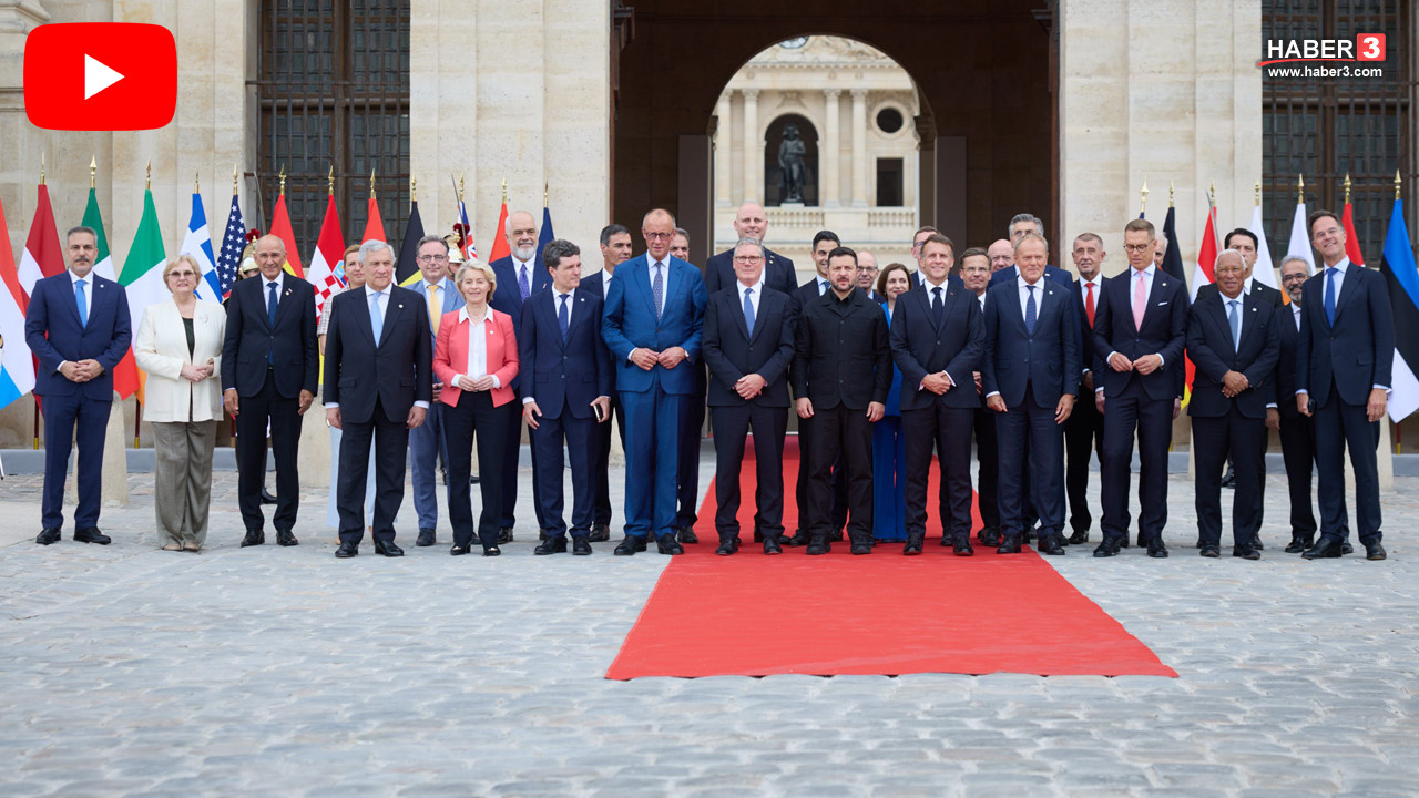 Dışişleri Bakanı Hakan Fidan, Paris'te düzenlenen Ukrayna konulu zirvede çekilen aile fotoğrafında yer alıyor.
