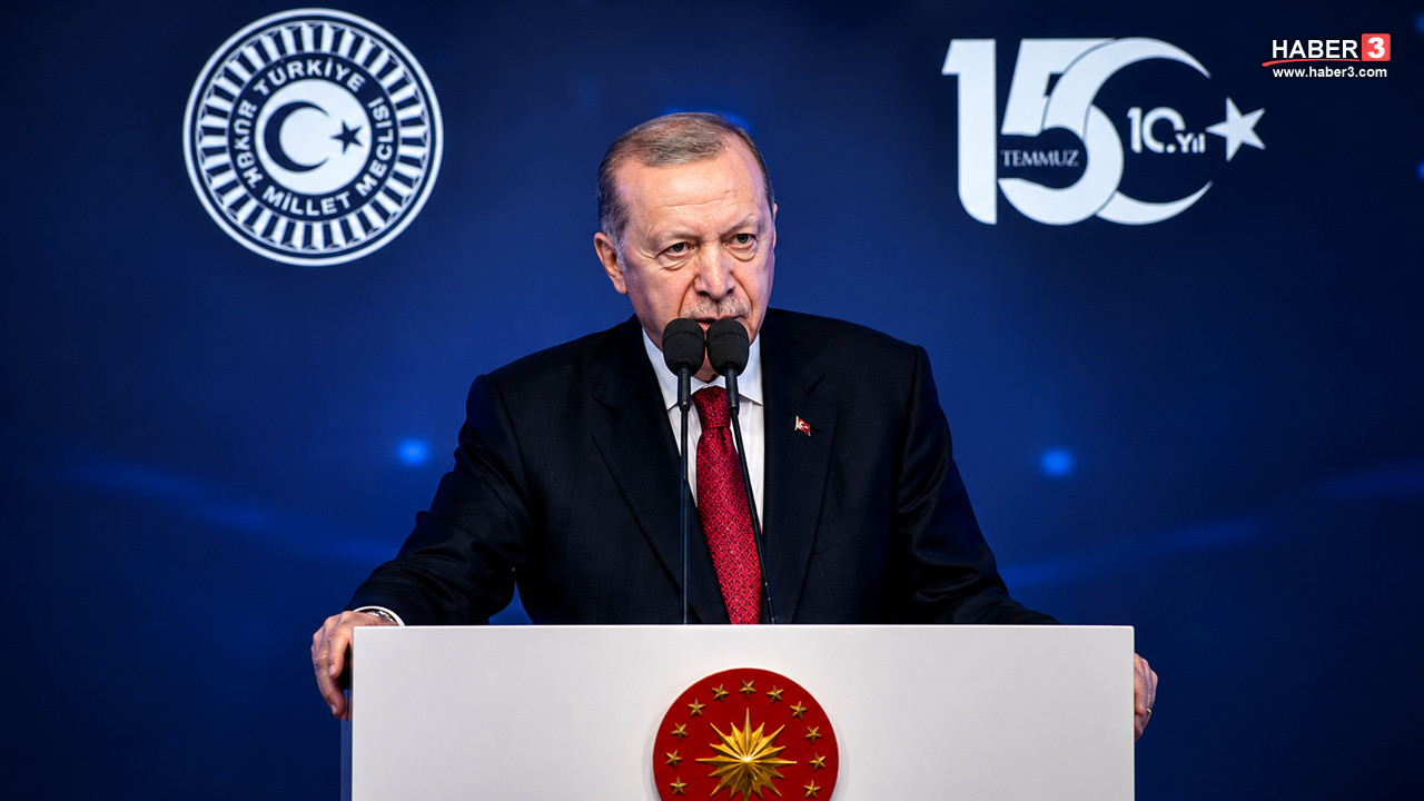 Cumhurbaşkanı Erdoğan, 15 Temmuz anma programında konuşma yaparken