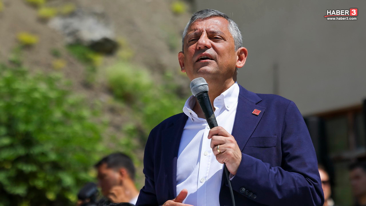 CHP Grup Başkanı Özgür Özel'in yeni bir parti kuracağı iddia edildi.