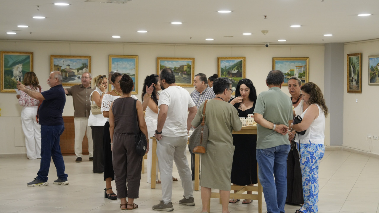 Kartal'da 'Hayatın İçinden' resim sergisi açılışı