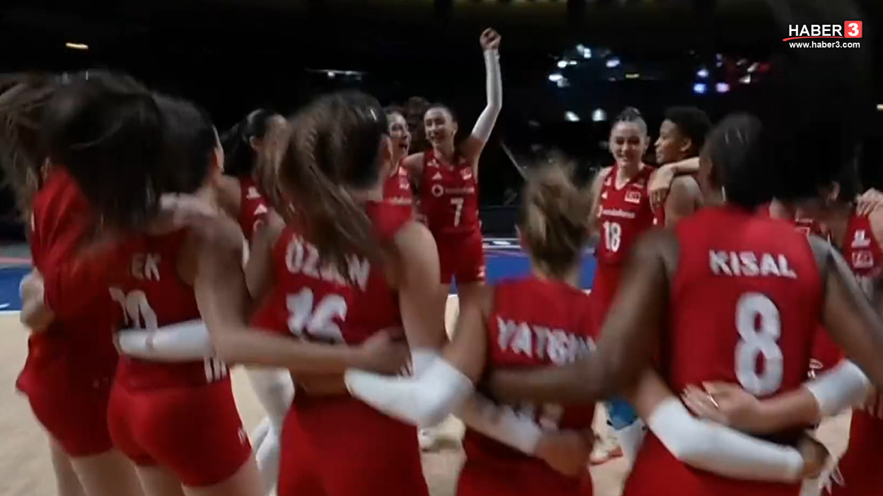 A Milli Kadın Voleybol Takımı'nın Milletler Ligi şampiyonluğunu kutladığı an.