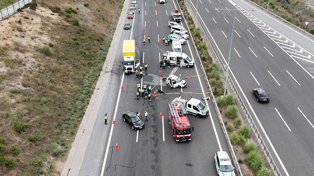 Kuzey Marmara Otoyolu’nda feci kaza: 3 ölü, 5 yaralı