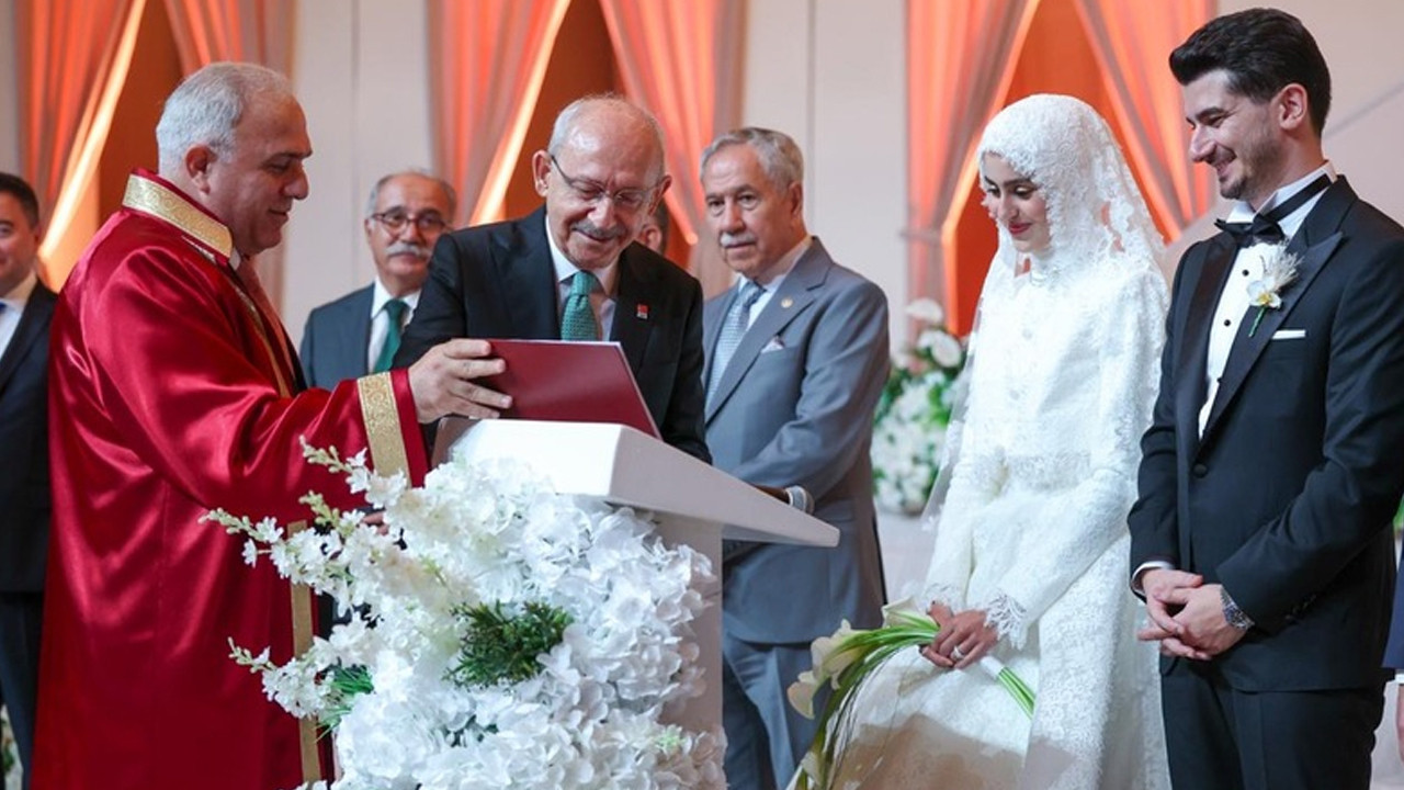 Kılıçdaroğlu, Mehmet Davutoğlu ile Ravza Öğüt’ün nikah şahidi oldu