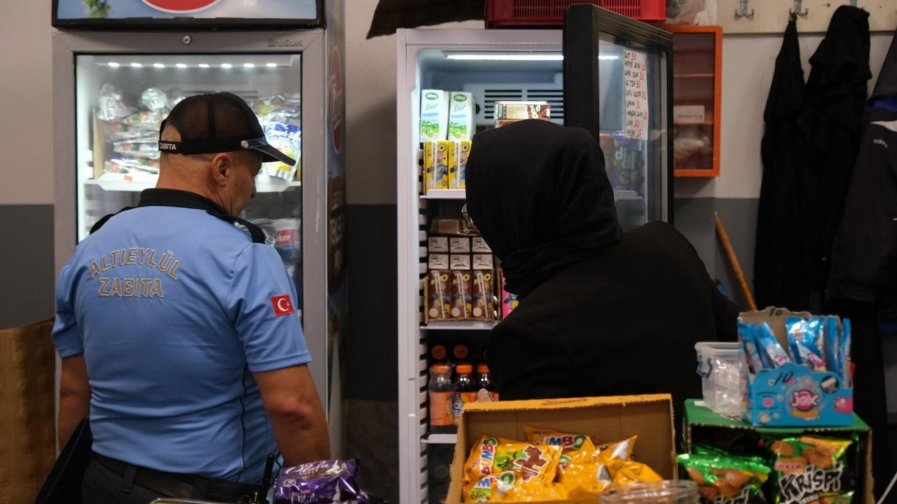 Altıeylül zabıta ekiplerinden okul kantinlerine sıkı denetim
